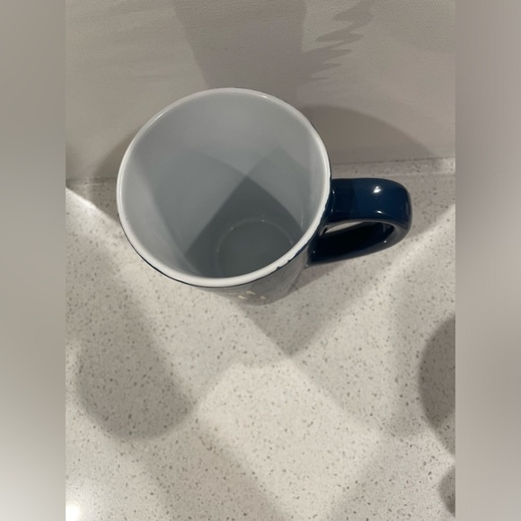 Blue and gold monogram E latte mug 16oz - Picture 4 of 4